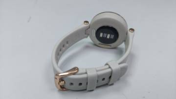 01-200137766: Garmin lily cream bezel and silicone band