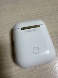 01-200160543: Apple airpods 2nd generation with charging case