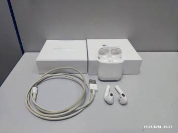 01-200193556: Apple airpods 2nd generation with charging case