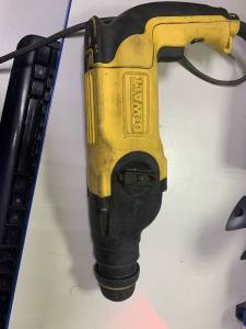 01-200222393: Dewalt d25113qs