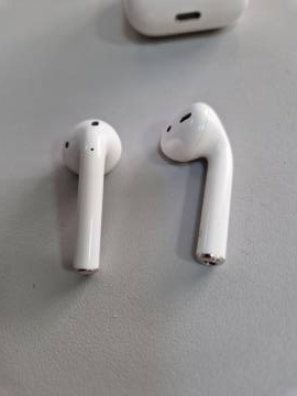 01-200188508: Apple airpods 2nd generation with charging case