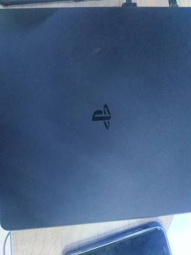 01-200309014: Sony playstation 4 slim 500gb