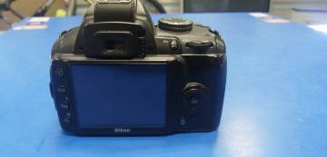 01-200109912: Nikon d3000 body