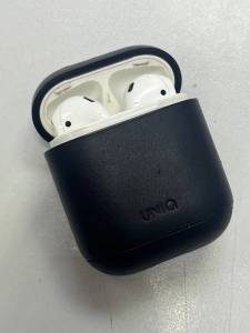 01-200168427: Apple airpods 2nd generation with charging case