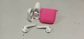 01-200188703: Apple airpods 2nd generation with charging case