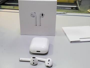 01-200097559: Apple airpods 2nd generation with charging case