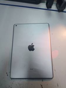 01-200272141: Apple ipad 5 wifi 32gb