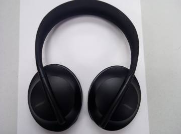 01-200275201: Bose noise cancelling headphones 700 nc