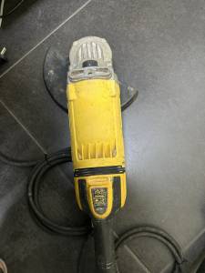 01-200311416: Dewalt dwe4579