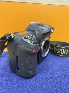 01-200091015: Nikon d200 body
