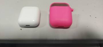 01-200188703: Apple airpods 2nd generation with charging case