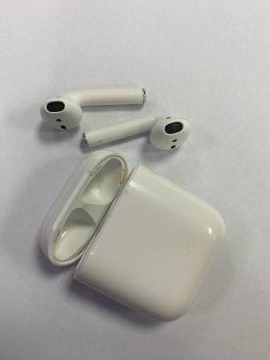 01-200192966: Apple airpods 2nd generation with charging case