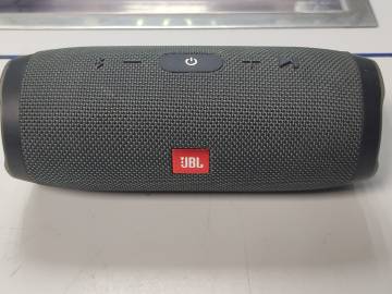 01-200211570: Jbl charge essential