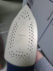 01-200309228: Philips gc3551