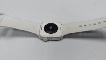 01-200104843: Apple watch se 2 gps 40mm aluminum case with sport