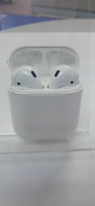 01-200263962: Apple airpods 2nd generation with charging case