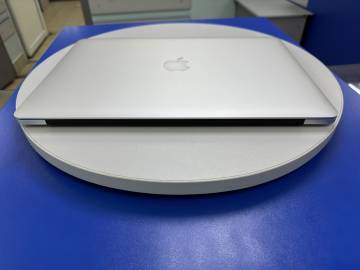 01-200112606: Apple Macbook Pro a1398./ core i7 2,2ghz/ ram16gb/ ssd256gb/ intel iris pro/ retina