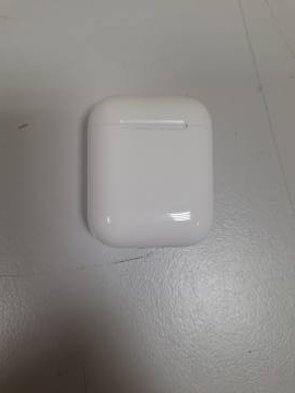 01-200229400: Apple airpods 2nd generation with charging case