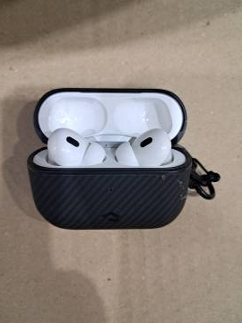 01-200277392: Apple airpods pro 2nd generation with magsafe charging case usb-c