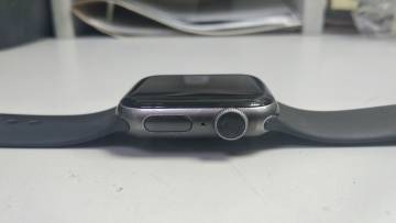 01-200112601: Apple watch series 5 40mm aluminum case