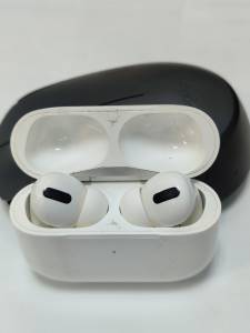 01-200118696: Apple airpods pro