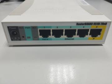 01-200230370: Mikrotik rb951ui-2hnd