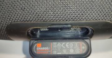 01-200282710: Jbl charge 4