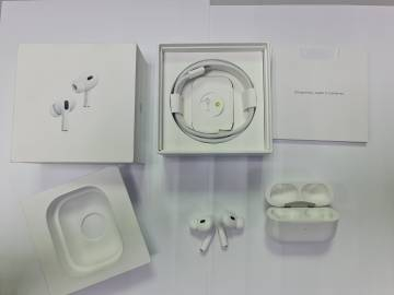 01-200065010: Apple airpods pro 2nd generation with magsafe charging case usb-c