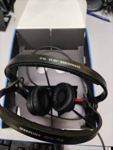 01-200281379: Sennheiser hd 25