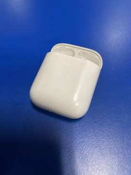 01-200275568: Apple airpods 2nd generation with charging case