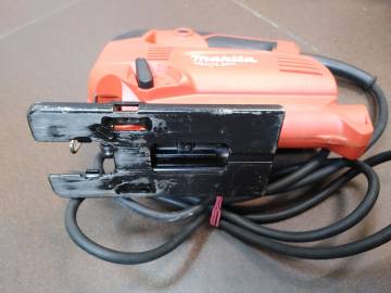 01-200151212: Makita m4301