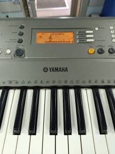 01-200165399: Yamaha psr-r300