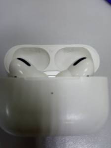 01-200210780: Apple airpods pro