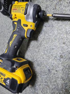 01-200277620: Dewalt dcf850