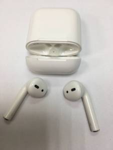 01-200090872: Apple airpods 2nd generation with charging case