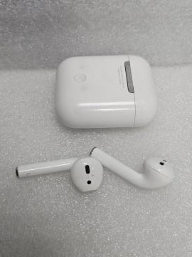 01-200169077: Apple airpods 2nd generation with charging case