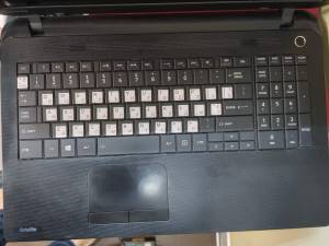 01-200182070: Toshiba екр. 15,6/pentium n3530 2.16ghz/ ram4gb/ssd256gb/intel hd graphics