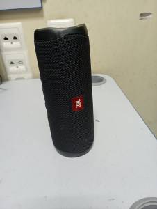 01-200211815: Jbl flip 5