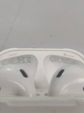 01-200256687: Apple airpods 2nd generation with charging case