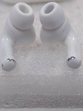 01-200275217: Apple airpods pro 2nd generation with magsafe charging case usb-c