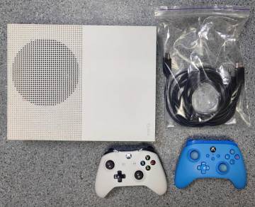 01-200295405: Microsoft xbox one s 1tb