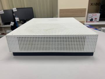 01-200245610: Microsoft xbox one s 1tb