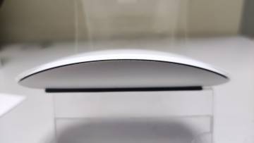 01-200250802: Apple magic mouse 2