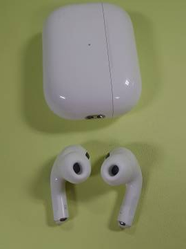 01-200081945: Apple airpods pro 2nd generation