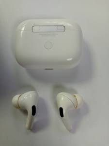 01-200102955: Apple airpods pro