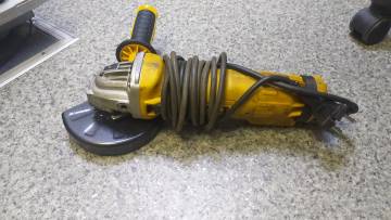 01-200217740: Dewalt dwe4217