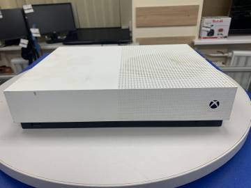 01-200245610: Microsoft xbox one s 1tb