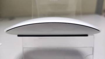 01-200250802: Apple magic mouse 2