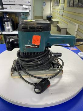 01-200207472: Makita 9046