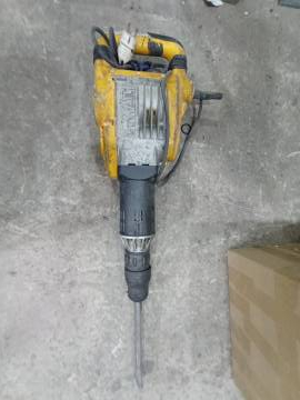 01-200227105: Dewalt d25901